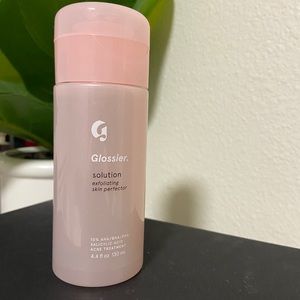 Glossier - Exfoliating Solution Skin Perfector